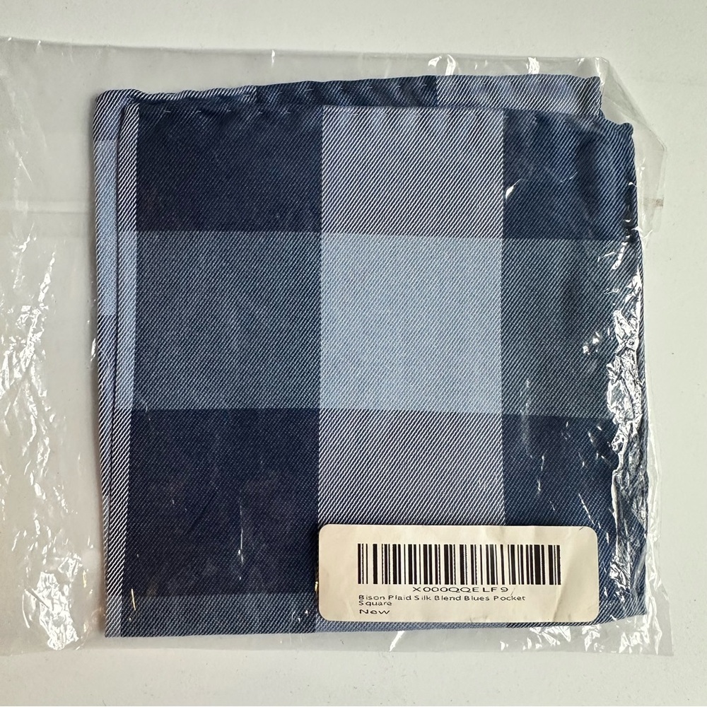 NWT The Tie Bar Bison Plaid Silk Blend Blues Pocket Square